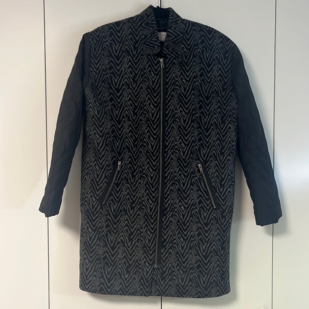 Lined wool blend fashion topper w/quilted sleeves